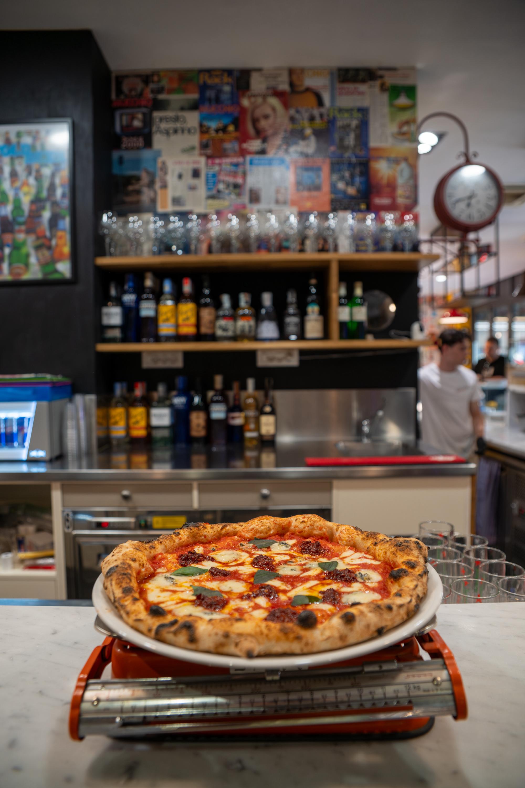 Pizza al banco bar Da Umberto Pisa